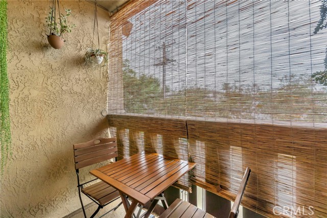 1506 E 4th, Long Beach CA: https://media.crmls.org/medias/aa443099-6f5a-4194-97a9-4c6ad3a3b606.jpg