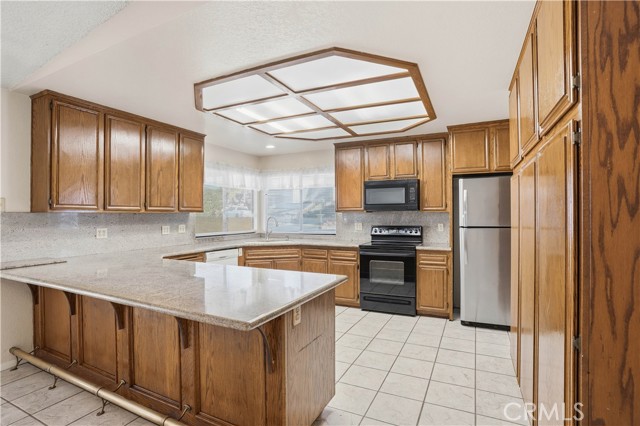 Detail Gallery Image 12 of 33 For 22170 Mustang Ct, Canyon Lake,  CA 92585 - 3 Beds | 2 Baths