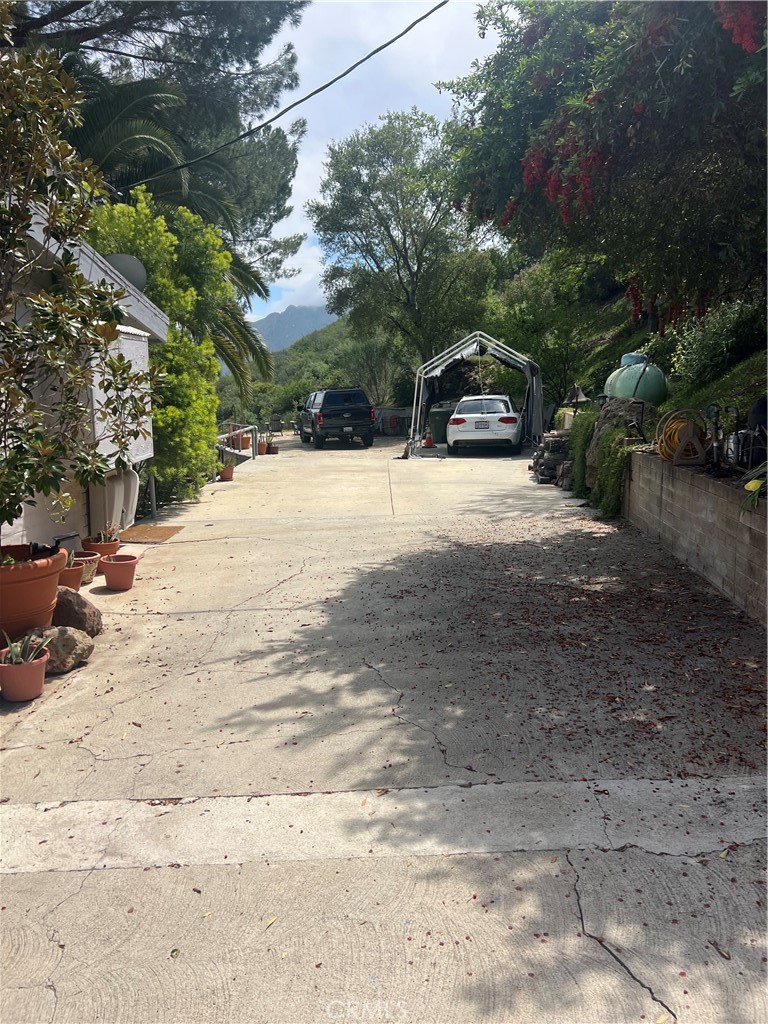 https://media.crmls.org/medias/aa450cfd-87be-46c5-8803-082630fbd343.jpg?preset=X-Large