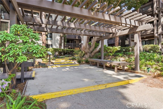7740 Redlands Street, Playa del Rey CA: https://media.crmls.org/medias/aa45d98d-a32e-448f-912e-f39ffba6e5b7.jpg