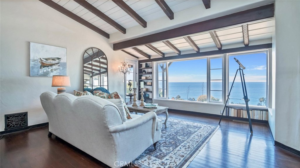 31112 Monterey Street Laguna Beach CA 92651
