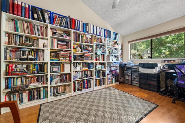 Detail Gallery Image 24 of 34 For 10831 Roycroft St #8,  Sun Valley,  CA 91352 - 3 Beds | 3 Baths