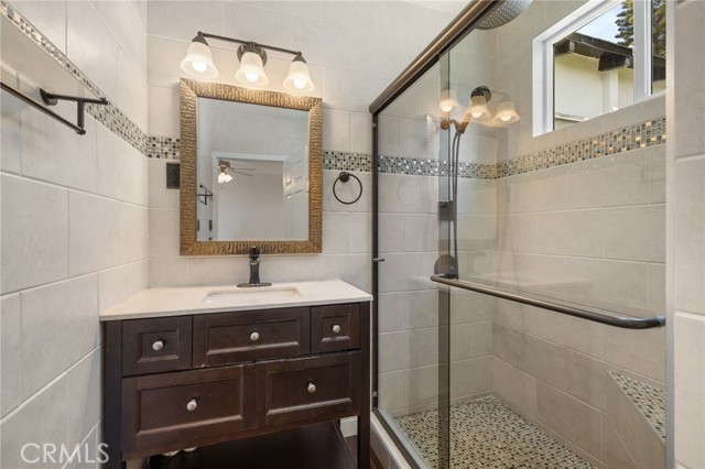 1820 N Avon Street, Burbank CA: https://media.crmls.org/medias/aa464ec3-ae1b-44fd-af76-51a46be416aa.jpg