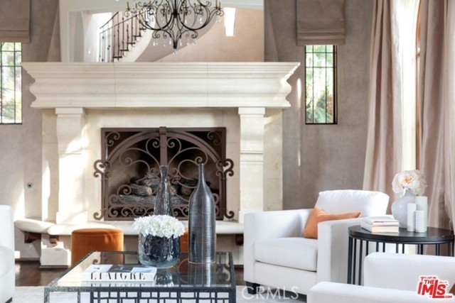 Detail Gallery Image 6 of 29 For 746 Norway Ln, Los Angeles,  CA 90049 - 5 Beds | 6 Baths