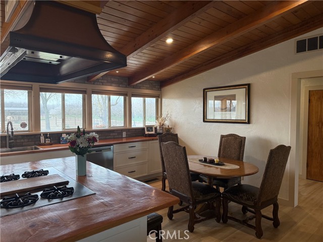 Detail Gallery Image 32 of 70 For 25565 Road 13, Chowchilla,  CA 93610 - 4 Beds | 3 Baths