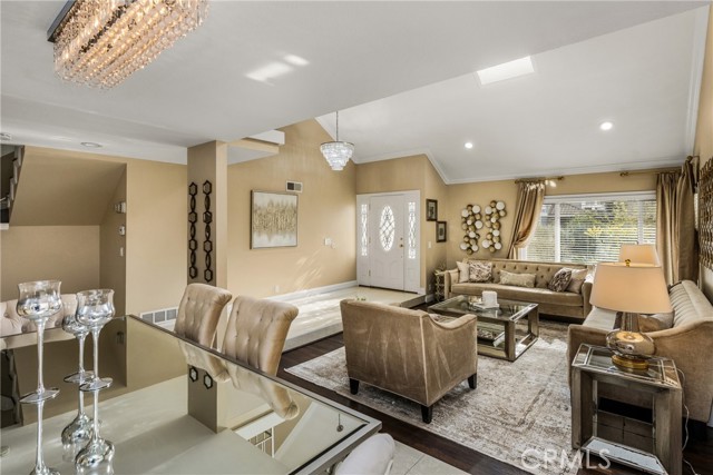 Detail Gallery Image 6 of 44 For 22 Hunter, Irvine,  CA 92620 - 4 Beds | 3 Baths