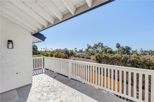 Detail Gallery Image 16 of 44 For 322 Avenida Sierra, San Clemente,  CA 92672 - 5 Beds | 3 Baths