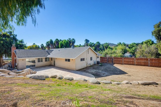 17380 Mockingbird Canyon, Riverside CA: https://media.crmls.org/medias/aa49ab9e-4a45-4e61-8395-b9d12256dada.jpg
