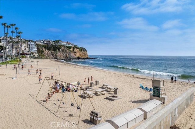 Detail Gallery Image 26 of 38 For 70 Emerald Bay, Laguna Beach,  CA 92651 - 4 Beds | 3/1 Baths