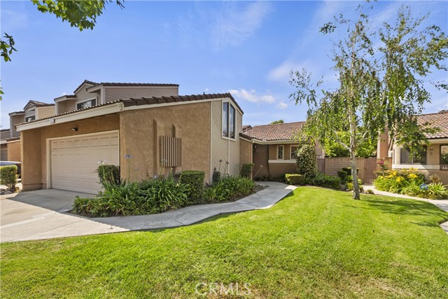 Detail Gallery Image 3 of 29 For 8438 Cedarwood Ln, Rancho Cucamonga,  CA 91730 - 2 Beds | 2 Baths