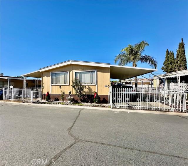 Detail Gallery Image 18 of 23 For 3825 Crestmore Rd #444,  Riverside,  CA 92509 - 2 Beds | 2 Baths