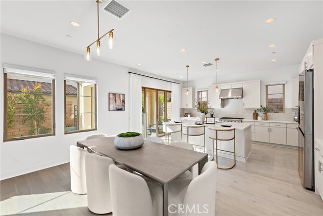 215 Sutters Mill, Irvine CA: https://media.crmls.org/medias/aa4bb028-a9de-400a-b591-022340e6a75e.jpg