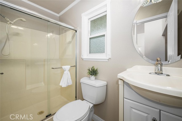 Image 35 of 55 For 590 Espanita