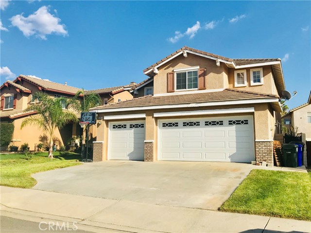 5583 Hunt Club Dr, Fontana, CA 92336