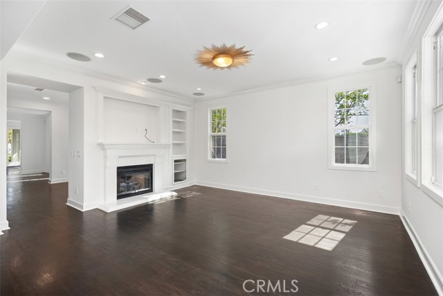 Detail Gallery Image 3 of 37 For 2301 Half Moon, Costa Mesa,  CA 92627 - 4 Beds | 3/1 Baths