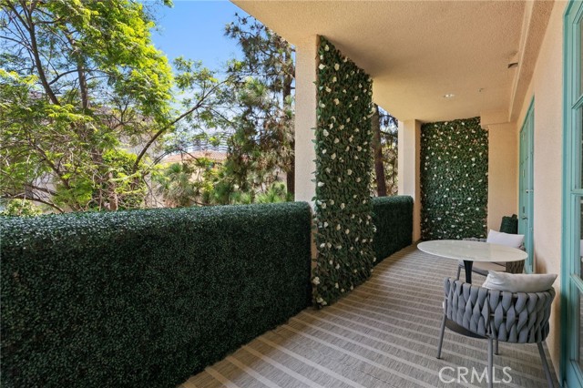 Detail Gallery Image 15 of 38 For 11500 San Vicente Bld #202,  Los Angeles,  CA 90049 - 3 Beds | 3/1 Baths