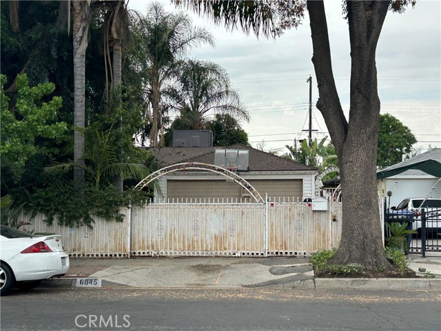Detail Gallery Image 1 of 1 For 6845 Aura Ave, Reseda,  CA 91335 - 3 Beds | 1 Baths