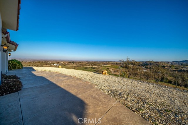 5495 Vista Serrano, Paso Robles CA: https://media.crmls.org/medias/aa4f2129-1bde-4d78-a373-ab408c798f93.jpg