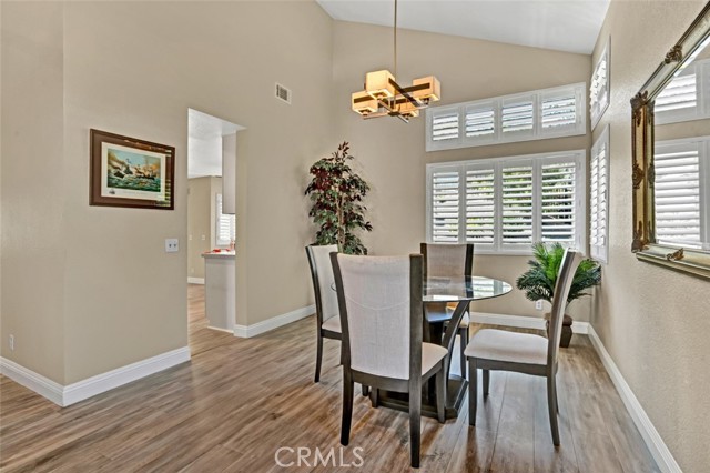 Detail Gallery Image 10 of 41 For 39309 via Monserate, Murrieta,  CA 92563 - 3 Beds | 2/1 Baths