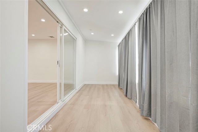 Detail Gallery Image 12 of 26 For 13327 Strathern St, North Hollywood,  CA 91605 - 3 Beds | 2 Baths