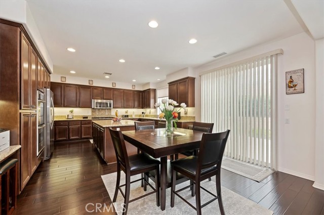 45798 Cloudburst Lane, Temecula CA: https://media.crmls.org/medias/aa4ff122-5e2e-4f14-9364-893be0af5862.jpg