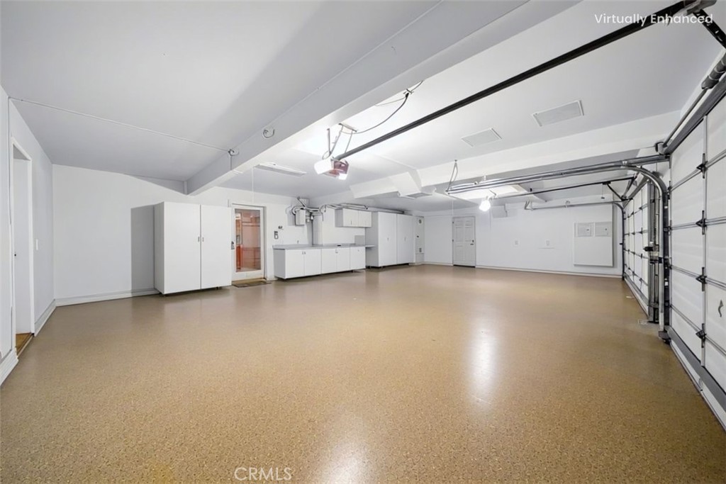 https://media.crmls.org/medias/aa4ff985-2026-4bd4-86a6-b12fe6b38000.jpg?preset=X-Large