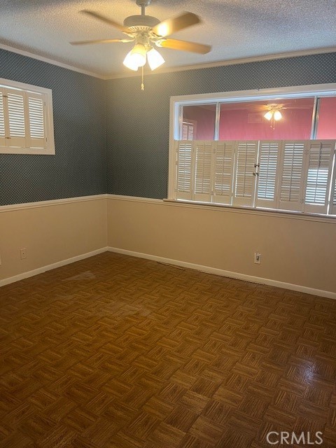 Detail Gallery Image 5 of 8 For 690 Lassen Way, Hemet,  CA 92544 - 2 Beds | 2 Baths