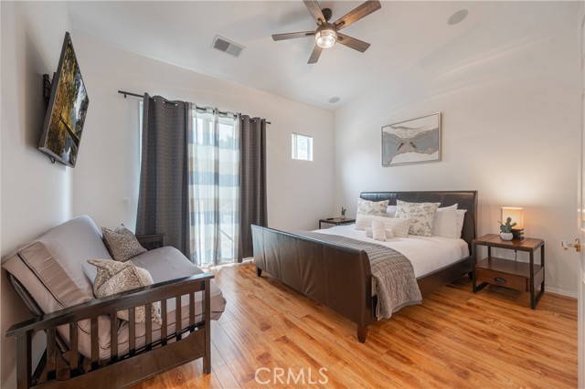 3450 Circulo San Sorren, Palm Springs CA: https://media.crmls.org/medias/aa50efae-afea-4090-aad3-1b2505335a25.jpg