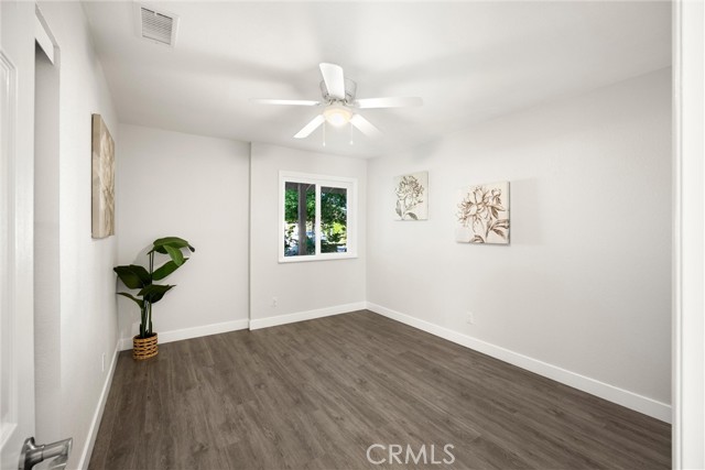 Detail Gallery Image 18 of 42 For 23633 Fair Weather, Canyon Lake,  CA 92587 - 3 Beds | 2 Baths