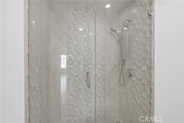 Detail Gallery Image 19 of 28 For 1940 N Highland Ave #75,  Los Angeles,  CA 90068 - 3 Beds | 2/1 Baths