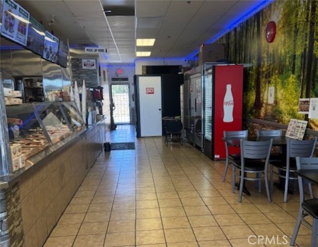 4672 W Florida Ave, Hemet CA: https://media.crmls.org/medias/aa5417ea-f9d7-405a-a88a-b9e483e4c2e7.jpg