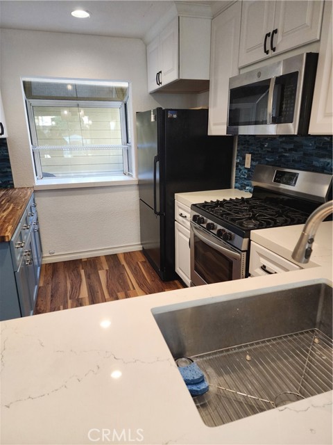 Detail Gallery Image 8 of 38 For 3660 S Bear #C #28,  Santa Ana,  CA 92704 - 2 Beds | 2 Baths