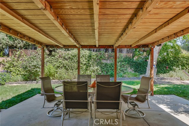 7612 Vicky Avenue, West Hills CA: https://media.crmls.org/medias/aa55a5c1-bdf8-4617-87f2-23402363ec45.jpg