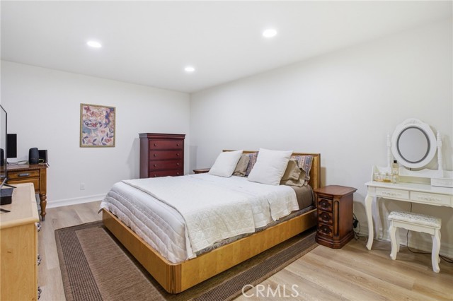 Detail Gallery Image 18 of 33 For 222 N Rose #8,  Burbank,  CA 91505 - 2 Beds | 2 Baths