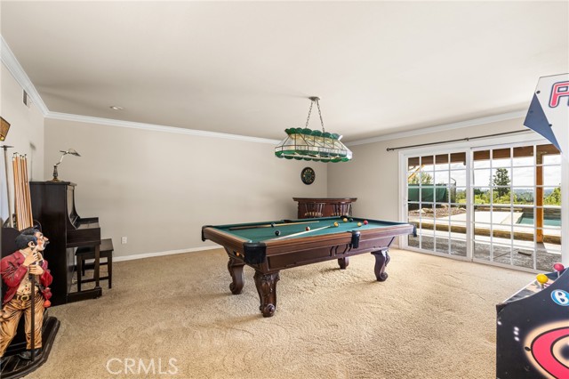 Detail Gallery Image 8 of 75 For 6040 Pat Ave, Woodland Hills,  CA 91367 - 5 Beds | 4/2 Baths