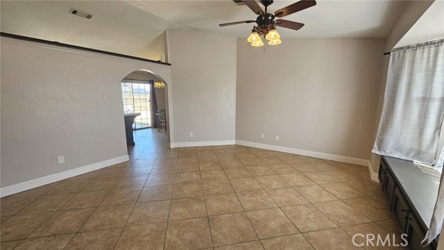 Detail Gallery Image 4 of 20 For 8473 Satinwood Ave, California City,  CA 93505 - 3 Beds | 2 Baths