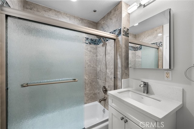 Detail Gallery Image 18 of 28 For 21345 Hawthorne Bld #111,  Torrance,  CA 90503 - 2 Beds | 2 Baths