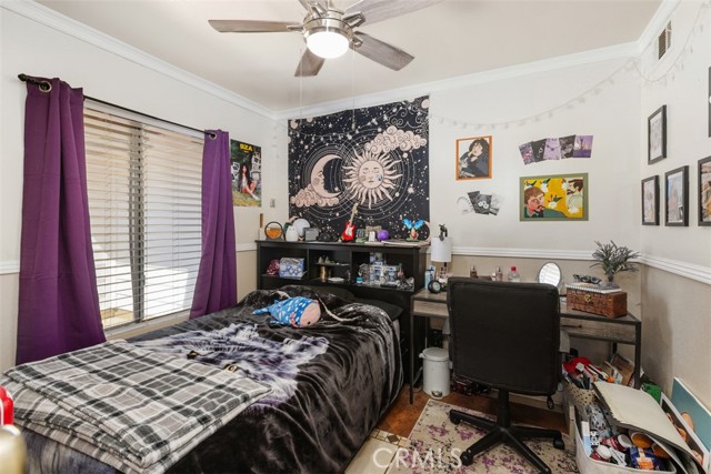 Detail Gallery Image 13 of 24 For 233 Southshore, Lake Elsinore,  CA 92530 - 4 Beds | 2 Baths