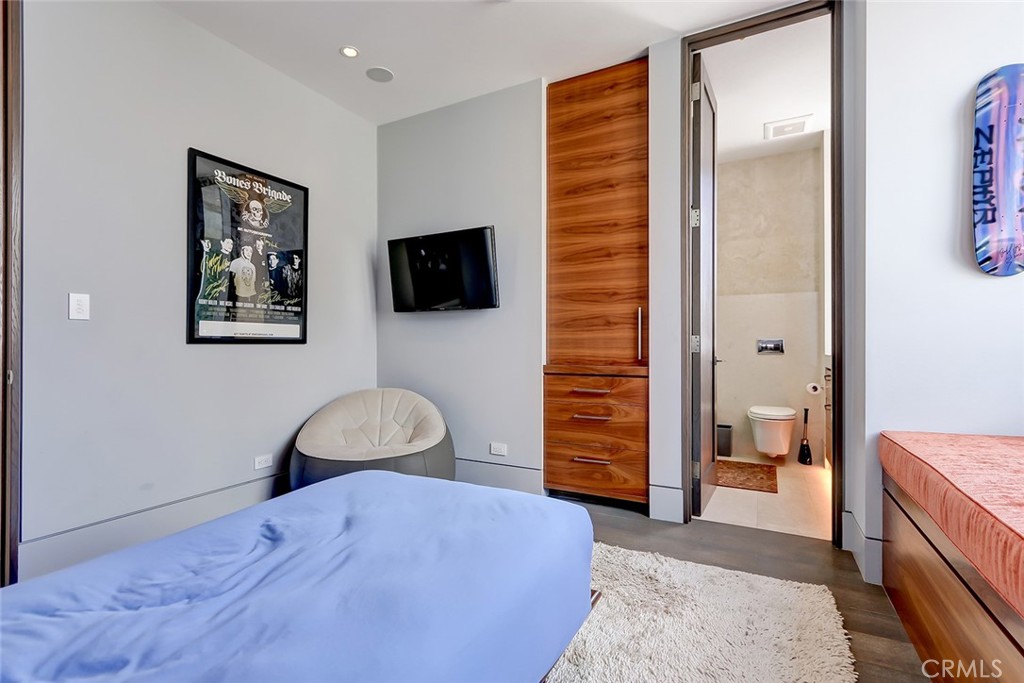 3208 Ocean Drive