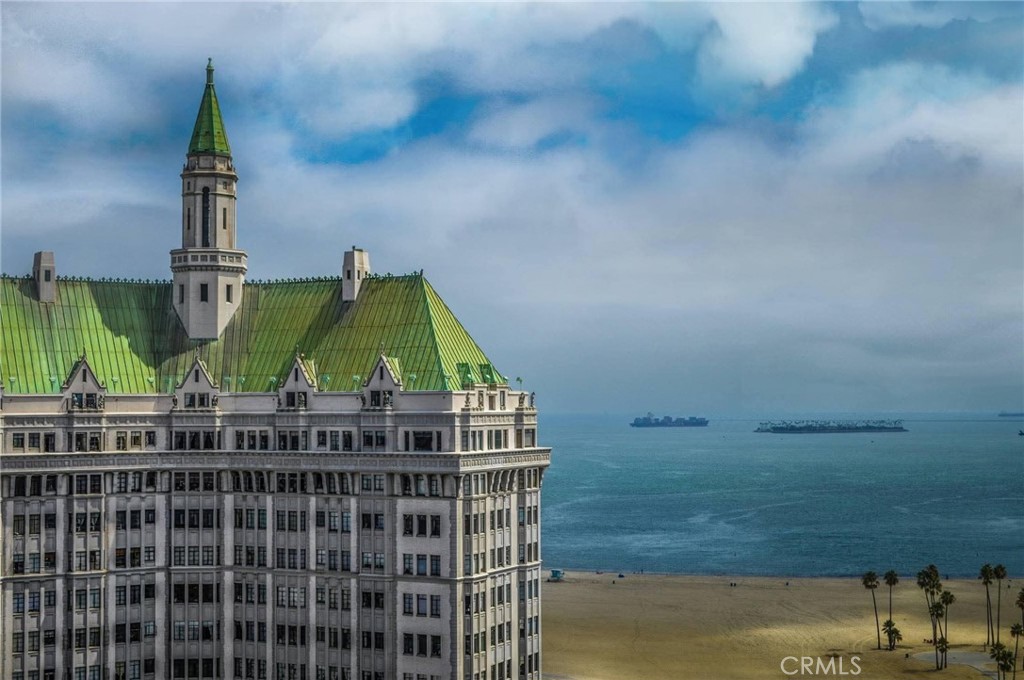 800 E Ocean Boulevard #1404