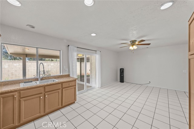 Detail Gallery Image 10 of 43 For 13065 San Clemente Ln, Chino,  CA 91710 - 4 Beds | 2 Baths