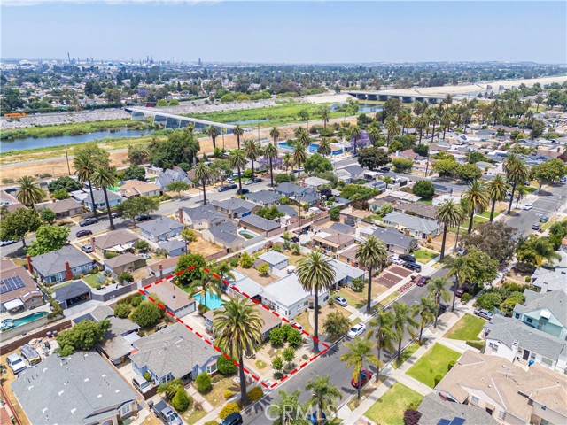 2325 Golden Avenue, Long Beach CA: https://media.crmls.org/medias/aa5afa6e-d19a-4708-9d6a-d59588d99d72.jpg