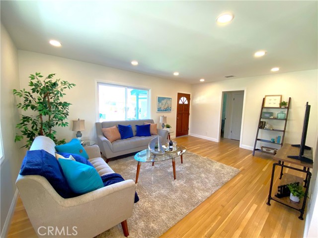 2806 Spreckels Lane, Redondo Beach, California 90278, 3 Bedrooms Bedrooms, ,2 BathroomsBathrooms,Residential,Sold,Spreckels,SB22003086