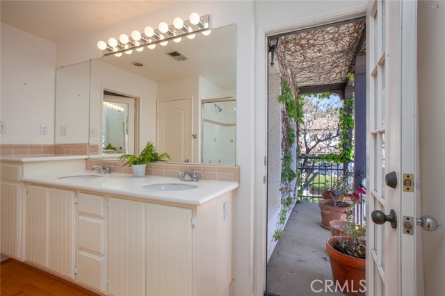 Detail Gallery Image 23 of 42 For 23301 Montecito Pl, Valencia,  CA 91354 - 2 Beds | 2/1 Baths