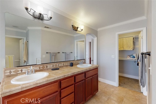 Detail Gallery Image 30 of 47 For 74 Magnesio, Oroville,  CA 95965 - 5 Beds | 3/1 Baths