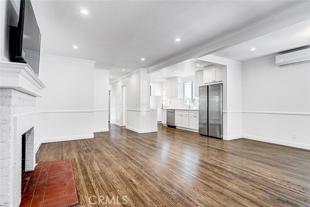 Detail Gallery Image 32 of 38 For 3010 Laurel Ave, Manhattan Beach,  CA 90266 - 4 Beds | 2 Baths