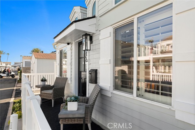 Detail Gallery Image 2 of 41 For 16 Cabrillo St, Newport Beach,  CA 92663 - 2 Beds | 2 Baths