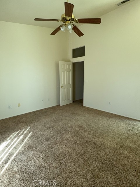 19187 Cochise Place, Apple Valley CA: https://media.crmls.org/medias/aa5cffab-6e86-4ef5-b2a8-285fec174bca.jpg