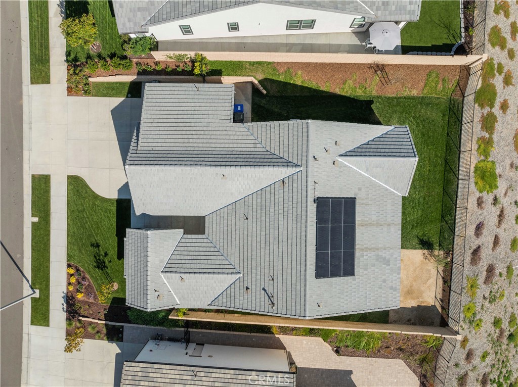 https://media.crmls.org/medias/aa5d2342-886a-4ff5-b0bb-8459387d0733.jpg?preset=X-Large
