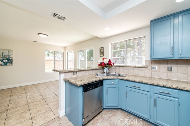 11157 Charleston Street, Rancho Cucamonga CA: https://media.crmls.org/medias/aa5d34ed-35ae-4a23-b169-3fb796b44421.jpg